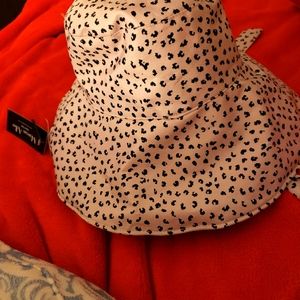 Marcus Alder Womens  Bucket Hat